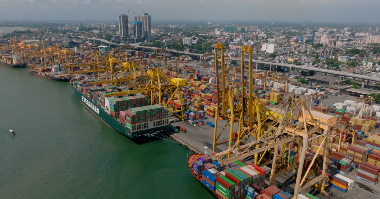 Rising Container Shipping Rates: US Demand & Red Sea Issues